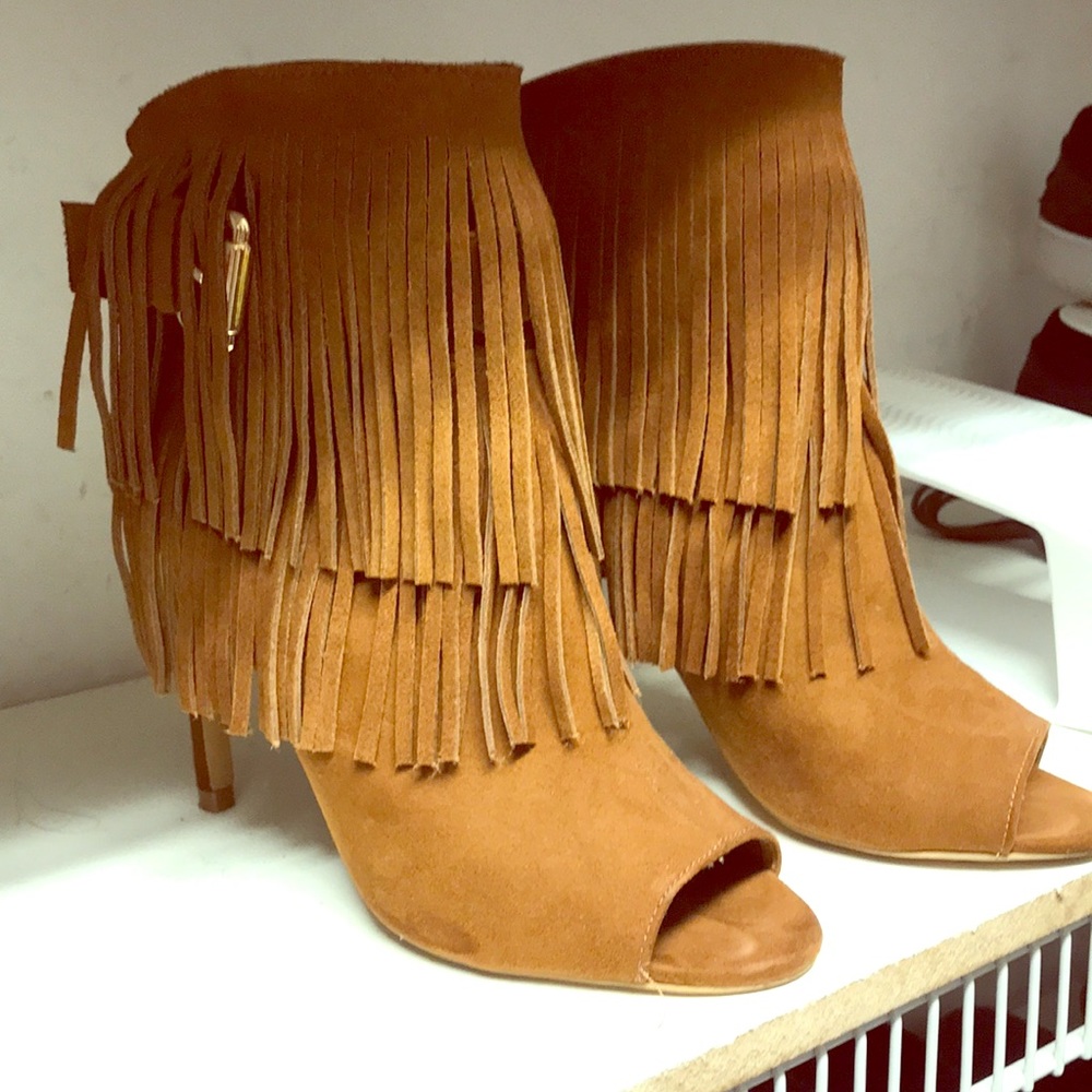 Express Size 7 Short Boots
